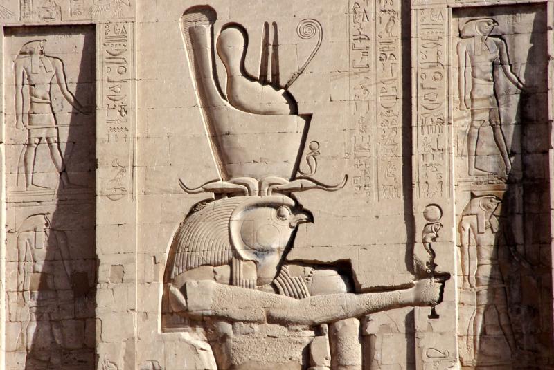 Viaje a Egipto,Templo de Horus en Edfu bajorrelieve