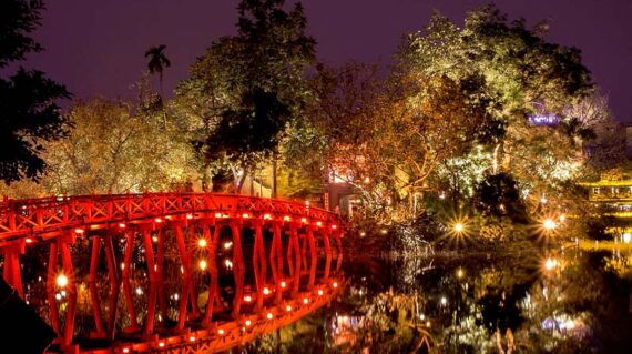 Puente de huc de thue, Lago feliz y Hanoi