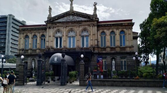 Teatro en San Jose