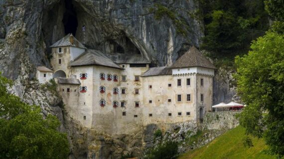 Castillo de Predjama