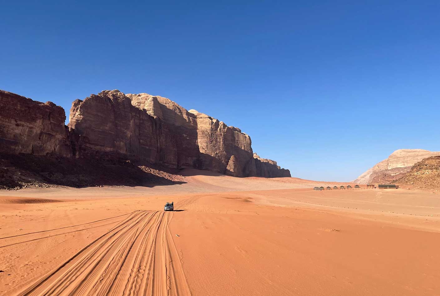 Aldea de Wadi Rum safari en Jeep