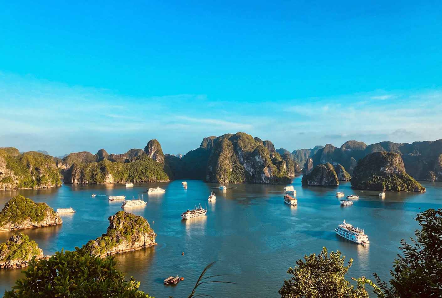 Barcos en la Bahia de Halong 2